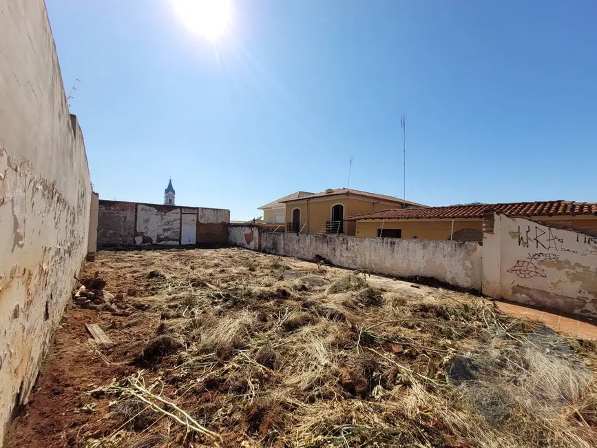 Foto 4 de Terreno / Lote à venda, 244m2 em Centro, Botucatu - SP