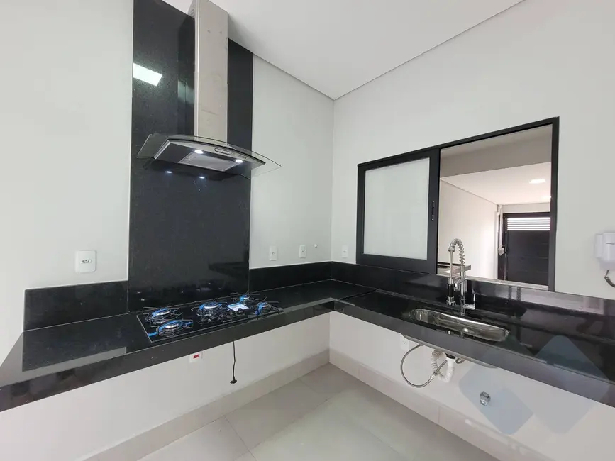 Foto 1 de Casa com 2 quartos à venda, 125m2 em Residencial Ouro Verde, Botucatu - SP