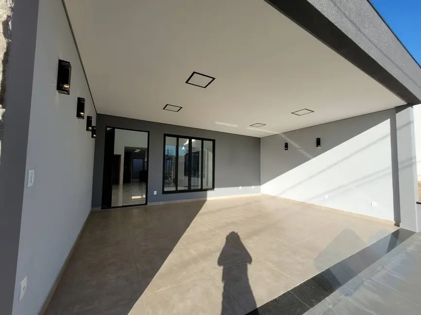 Foto 3 de Casa com 3 quartos à venda, 305m2 em Botucatu - SP