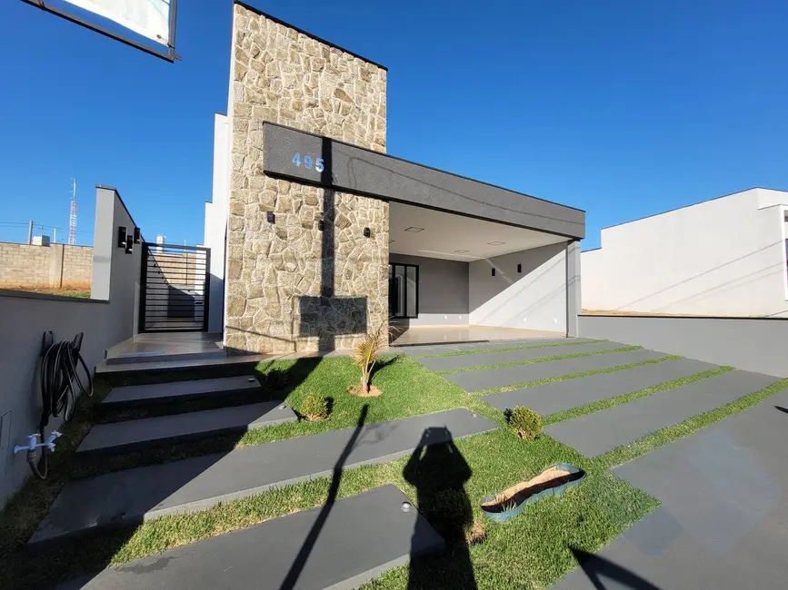 Foto 2 de Casa com 3 quartos à venda, 305m2 em Botucatu - SP