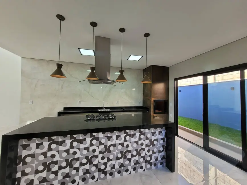 Foto 9 de Casa com 3 quartos à venda, 305m2 em Botucatu - SP