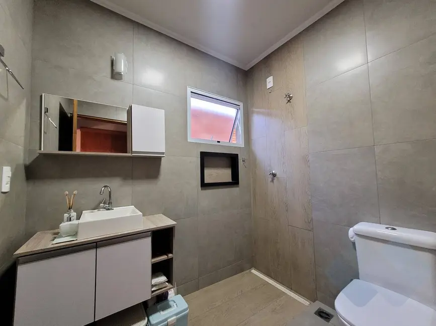 Foto 8 de Casa com 2 quartos à venda, 200m2 em Botucatu - SP