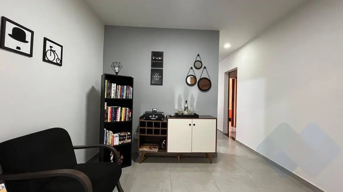 Foto 1 de Casa com 2 quartos à venda, 200m2 em Botucatu - SP