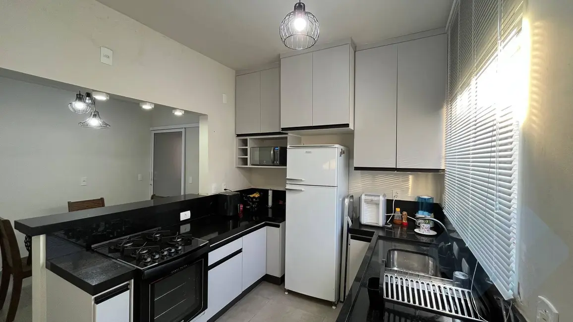 Foto 6 de Casa com 2 quartos à venda, 200m2 em Botucatu - SP