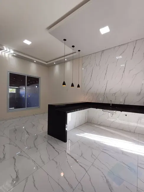 Foto 2 de Casa com 2 quartos à venda, 125m2 em Residencial Ouro Verde, Botucatu - SP