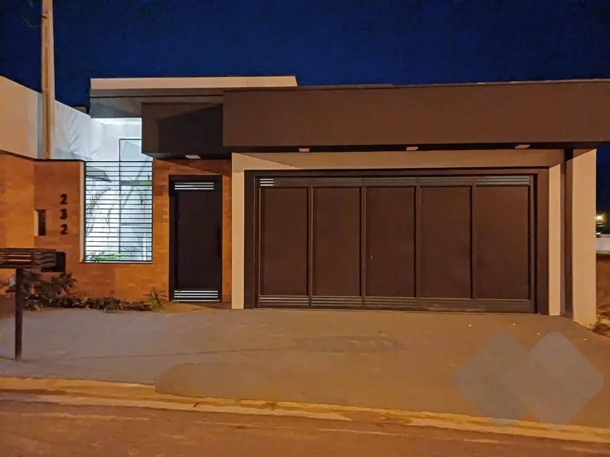 Foto 1 de Casa com 3 quartos à venda em Residencial Ouro Verde, Botucatu - SP