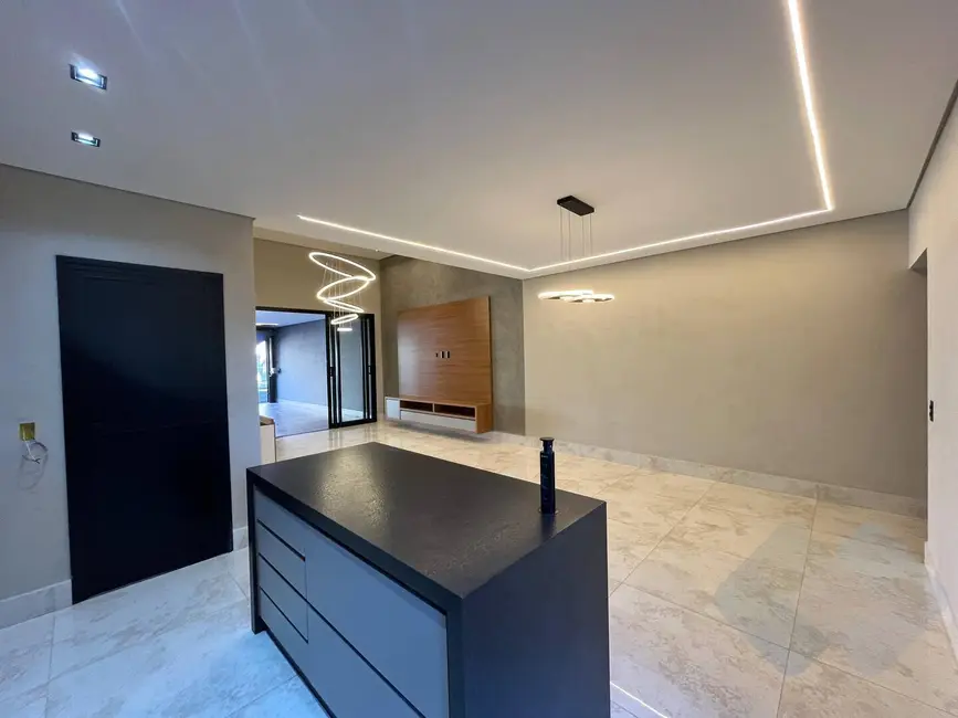 Foto 3 de Casa com 3 quartos à venda, 170m2 em Jardim Paraíso II, Botucatu - SP