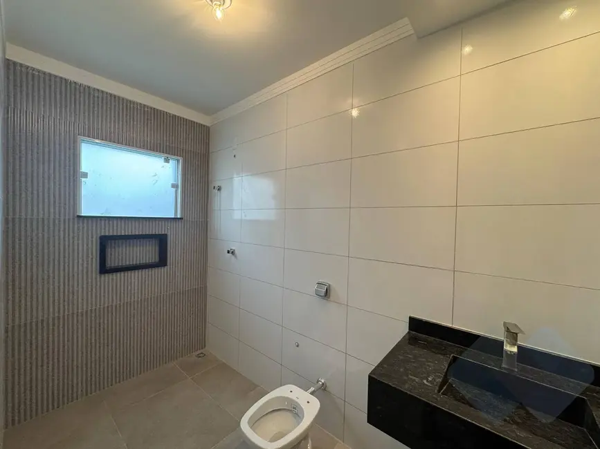 Foto 8 de Casa com 3 quartos à venda, 200m2 em Conjunto Habitacional Humberto Popolo, Botucatu - SP