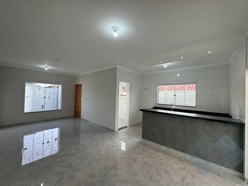 Foto 5 de Casa com 3 quartos à venda, 200m2 em Conjunto Habitacional Humberto Popolo, Botucatu - SP