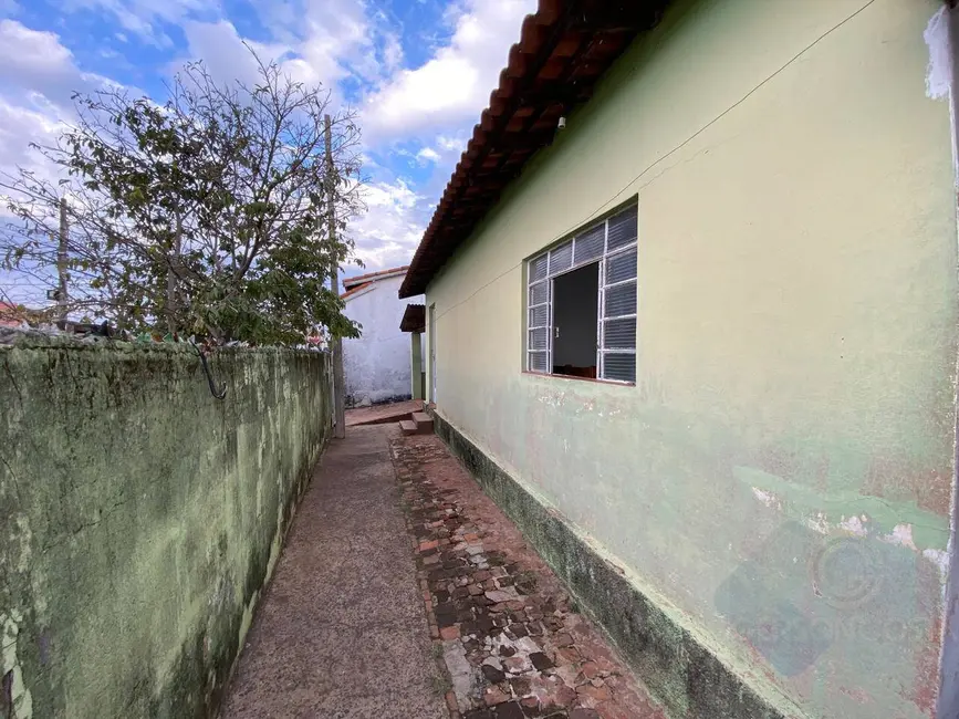 Foto 4 de Casa com 2 quartos à venda em Jardim Peabiru, Botucatu - SP