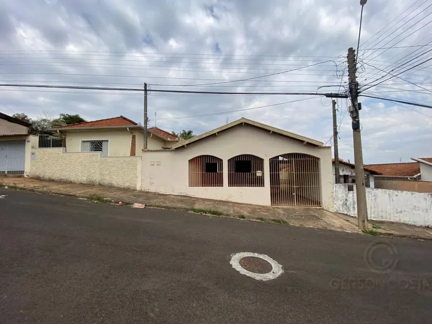 Foto 2 de Casa com 4 quartos à venda em Alto, Botucatu - SP