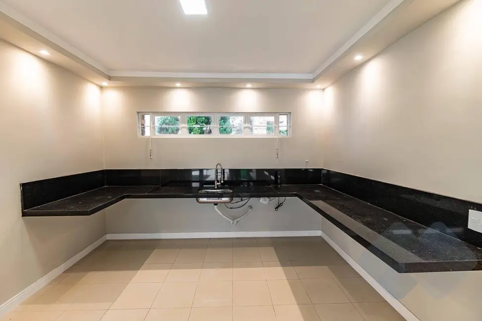 Casa com 2 quartos à venda, 600m2 em Colinas do Paraíso, Botucatu - SP - imagem 3 Foto 3 de Casa com 2 quartos à venda, 600m2 em Colinas do Paraíso, Botucatu - SP