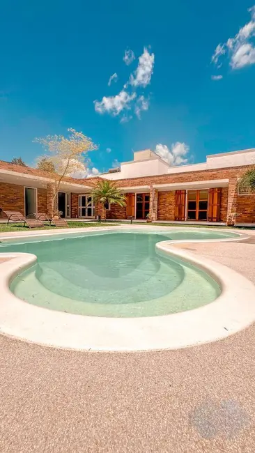 Casa com 2 quartos à venda, 600m2 em Colinas do Paraíso, Botucatu - SP - imagem 2 Foto 2 de Casa com 2 quartos à venda, 600m2 em Colinas do Paraíso, Botucatu - SP