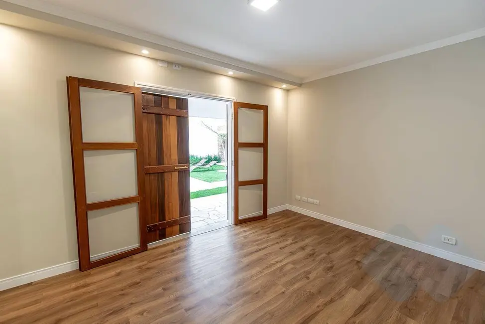 Casa com 2 quartos à venda, 600m2 em Colinas do Paraíso, Botucatu - SP - imagem 5 Foto 5 de Casa com 2 quartos à venda, 600m2 em Colinas do Paraíso, Botucatu - SP