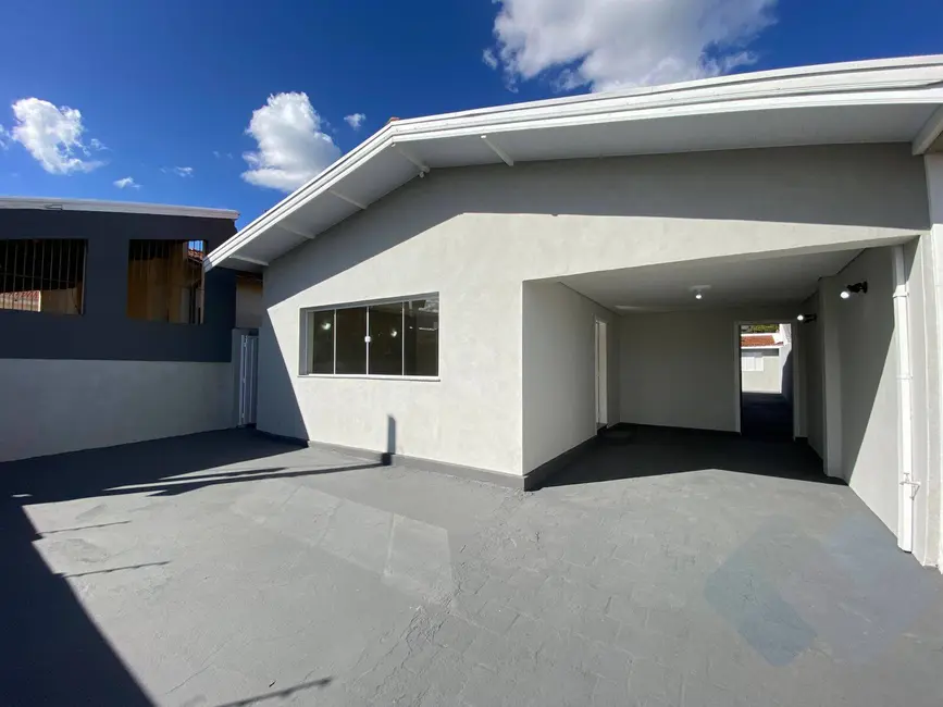 Foto 5 de Casa com 3 quartos à venda, 190m2 em Chácara Montagna, Botucatu - SP