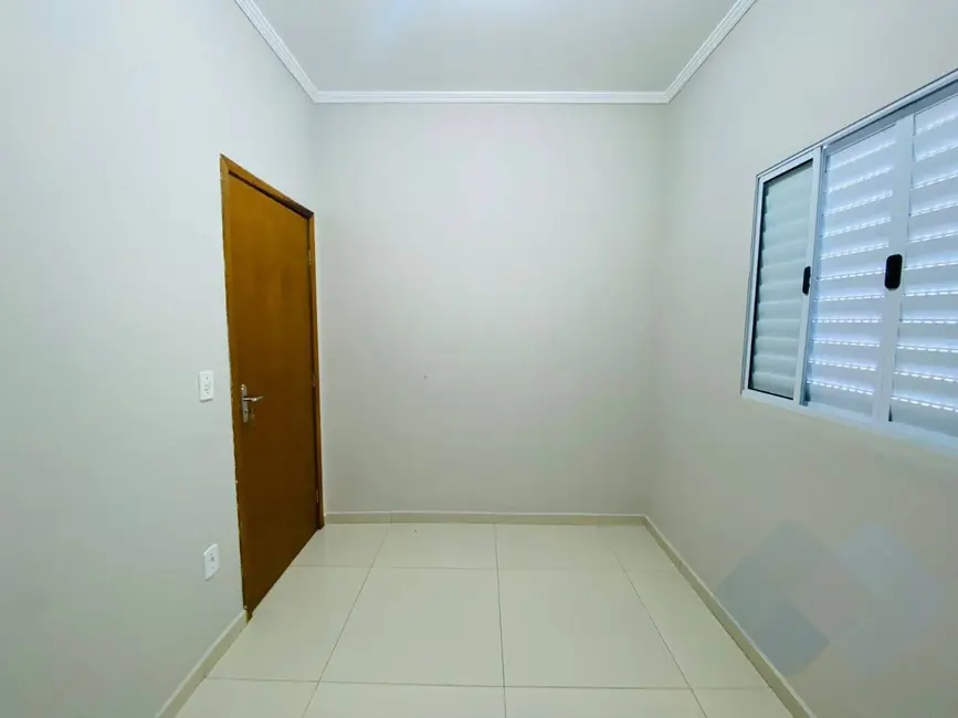 Casa com 2 quartos à venda, 125m2 em Jardim Ypê, Botucatu - SP - imagem 5 Foto 5 de Casa com 2 quartos à venda, 125m2 em Jardim Ypê, Botucatu - SP