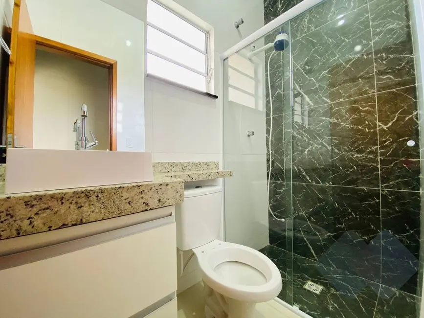 Casa com 2 quartos à venda, 125m2 em Jardim Ypê, Botucatu - SP - imagem 4 Foto 4 de Casa com 2 quartos à venda, 125m2 em Jardim Ypê, Botucatu - SP