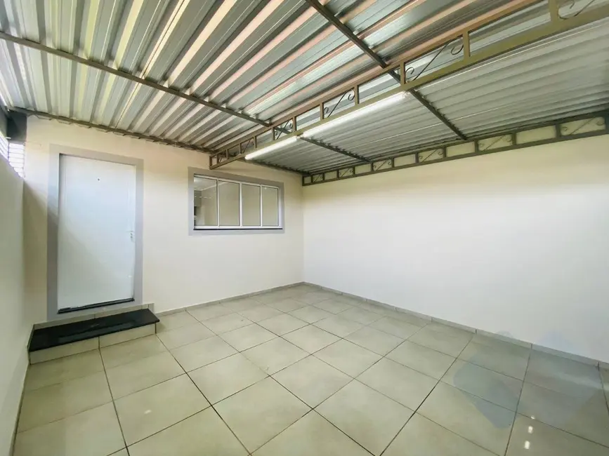 Casa com 2 quartos à venda, 125m2 em Jardim Ypê, Botucatu - SP - imagem 9 Foto 9 de Casa com 2 quartos à venda, 125m2 em Jardim Ypê, Botucatu - SP