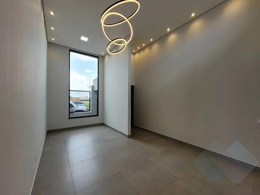 Casa com 3 quartos à venda, 250m2 em Residencial Ouro Verde, Botucatu - SP - imagem 4 Foto 4 de Casa com 3 quartos à venda, 250m2 em Residencial Ouro Verde, Botucatu - SP