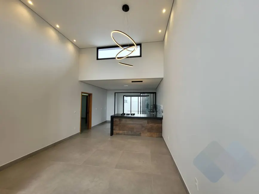 Casa com 3 quartos à venda, 250m2 em Residencial Ouro Verde, Botucatu - SP - imagem 3 Foto 3 de Casa com 3 quartos à venda, 250m2 em Residencial Ouro Verde, Botucatu - SP