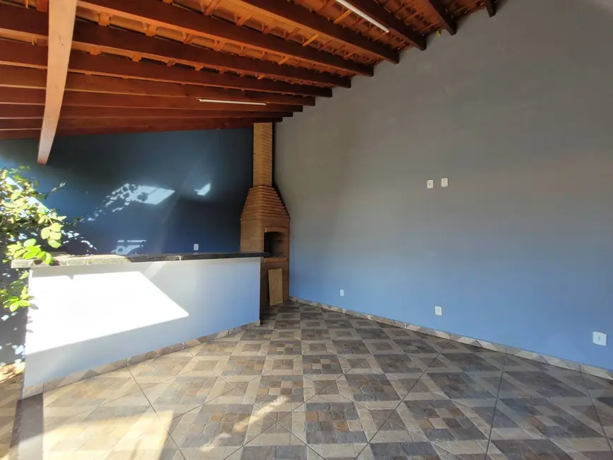 Foto 3 de Casa com 2 quartos à venda, 250m2 em Jardim Cambuí, Botucatu - SP