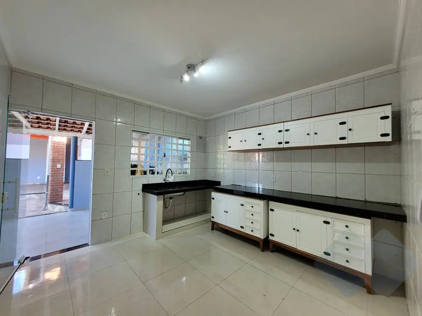 Foto 6 de Casa com 2 quartos à venda, 250m2 em Jardim Cambuí, Botucatu - SP