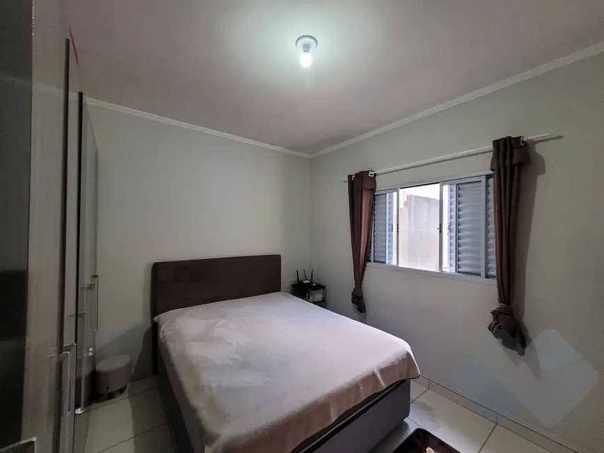 Foto 5 de Casa com 2 quartos à venda, 125m2 em Jardim Monte Mor, Botucatu - SP
