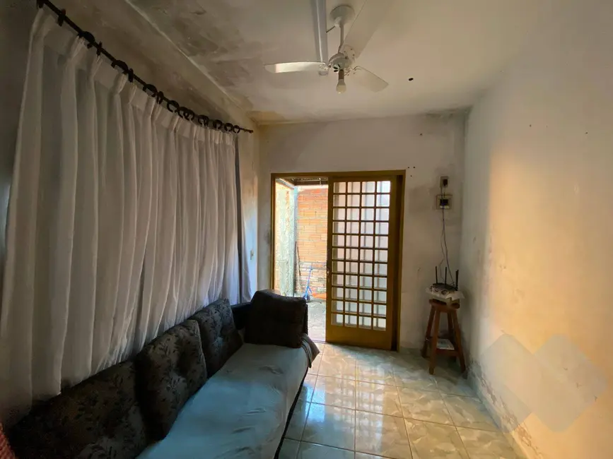 Foto 9 de Casa com 2 quartos à venda em Chácara Recreio do Havaí, Botucatu - SP