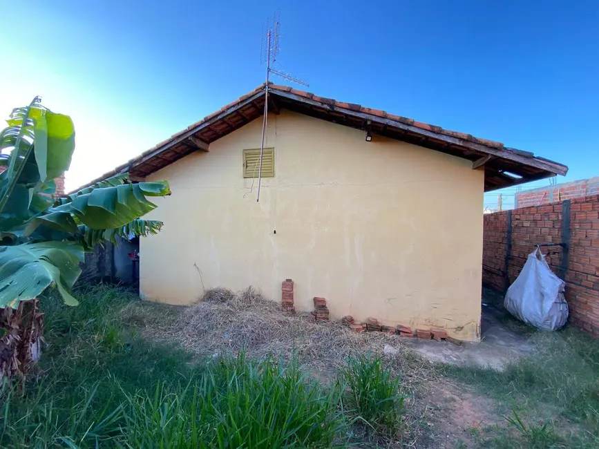 Foto 5 de Casa com 2 quartos à venda em Chácara Recreio do Havaí, Botucatu - SP