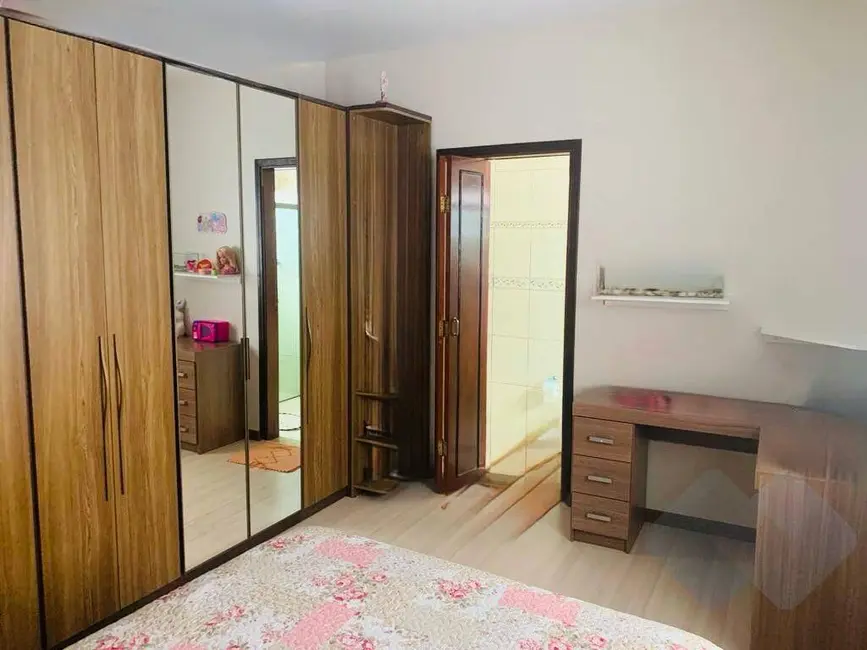 Foto 2 de Casa com 3 quartos à venda em Recanto Azul, Botucatu - SP