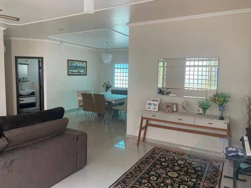 Foto 8 de Casa com 3 quartos à venda em Recanto Azul, Botucatu - SP