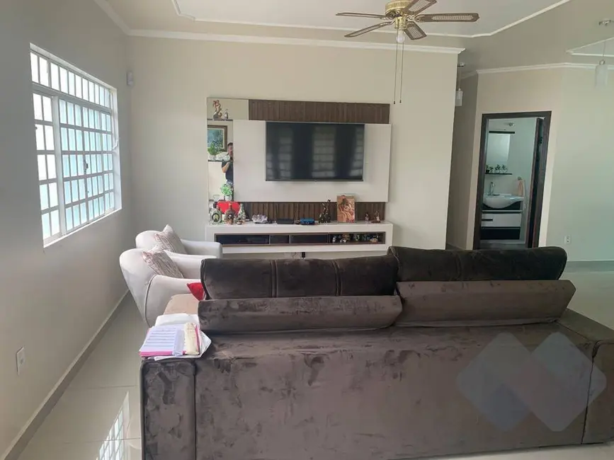 Foto 6 de Casa com 3 quartos à venda em Recanto Azul, Botucatu - SP