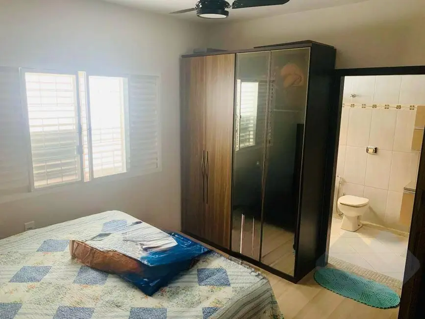 Foto 4 de Casa com 3 quartos à venda em Recanto Azul, Botucatu - SP
