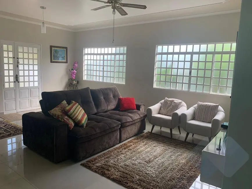 Foto 9 de Casa com 3 quartos à venda em Recanto Azul, Botucatu - SP