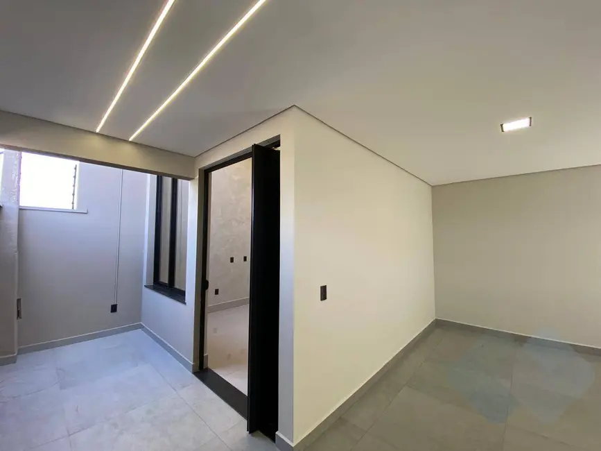 Foto 6 de Casa com 3 quartos à venda em Residencial Ouro Verde, Botucatu - SP