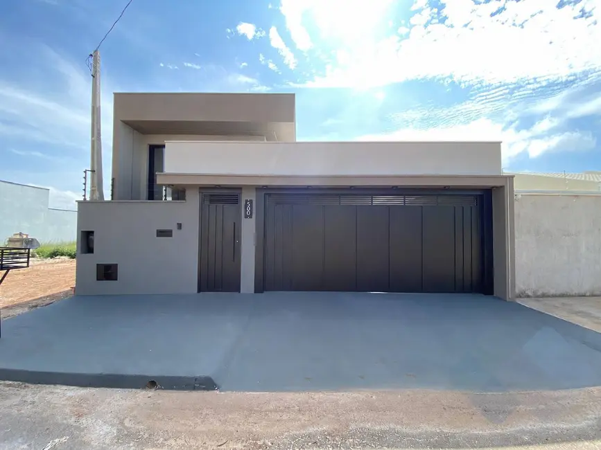 Foto 1 de Casa com 3 quartos à venda em Residencial Ouro Verde, Botucatu - SP
