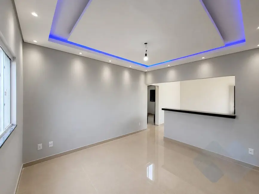 Foto 3 de Casa com 2 quartos à venda, 250m2 em Jardim Ypê, Botucatu - SP