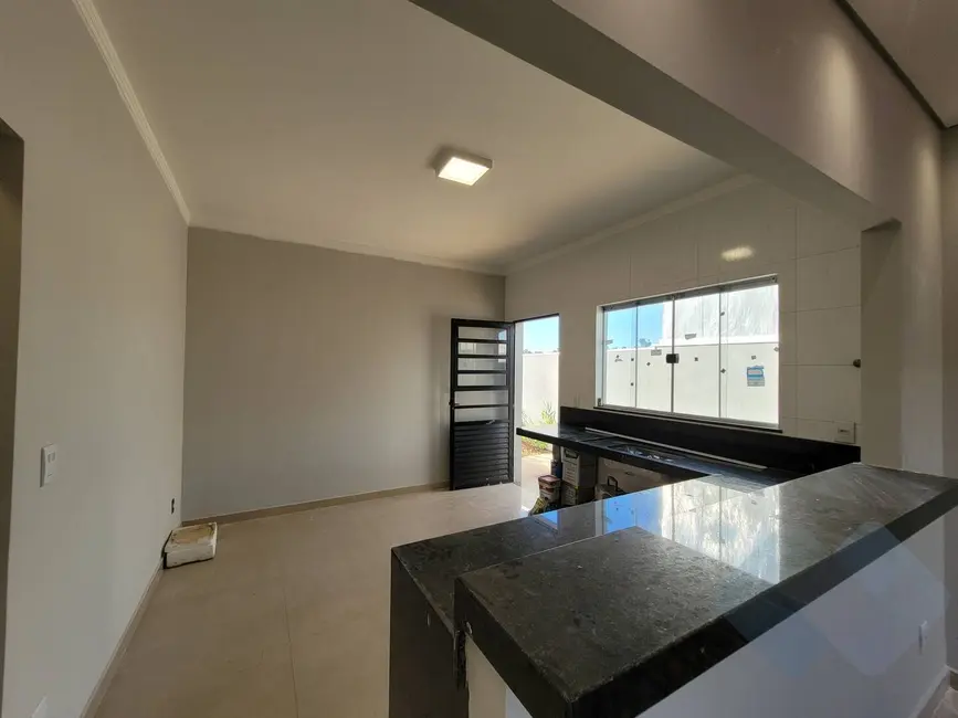 Foto 1 de Casa com 2 quartos à venda, 250m2 em Jardim Ypê, Botucatu - SP