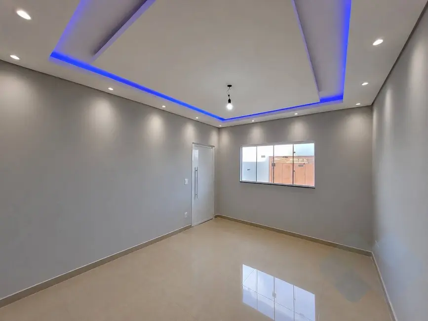 Foto 4 de Casa com 2 quartos à venda, 250m2 em Jardim Ypê, Botucatu - SP