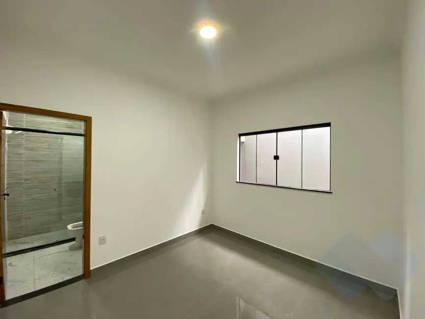 Casa com 2 quartos à venda, 70m2 em Lívia I, Botucatu - SP - imagem 4 Foto 4 de Casa com 2 quartos à venda, 70m2 em Lívia I, Botucatu - SP