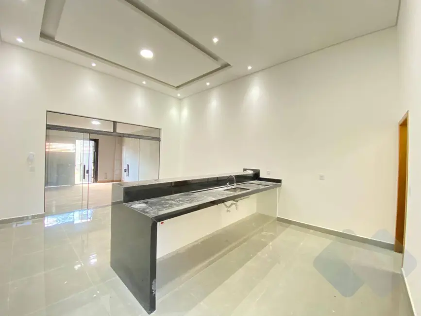 Casa com 2 quartos à venda, 70m2 em Lívia I, Botucatu - SP - imagem 2 Foto 2 de Casa com 2 quartos à venda, 70m2 em Lívia I, Botucatu - SP