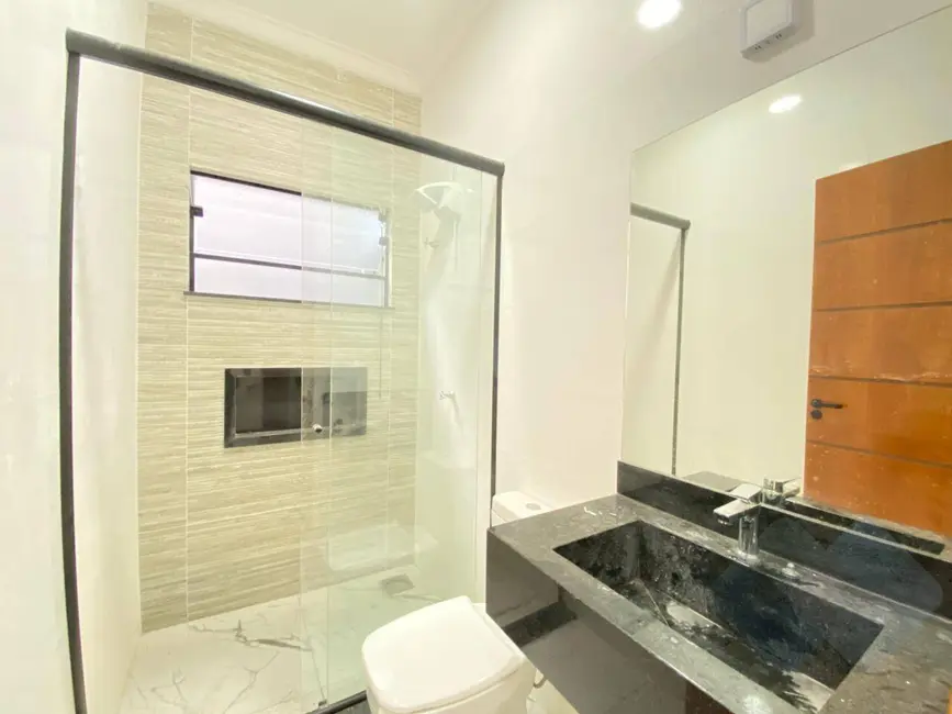 Casa com 2 quartos à venda, 70m2 em Lívia I, Botucatu - SP - imagem 5 Foto 5 de Casa com 2 quartos à venda, 70m2 em Lívia I, Botucatu - SP