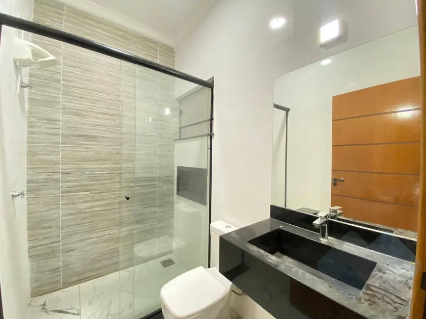 Casa com 2 quartos à venda, 70m2 em Lívia I, Botucatu - SP - imagem 3 Foto 3 de Casa com 2 quartos à venda, 70m2 em Lívia I, Botucatu - SP