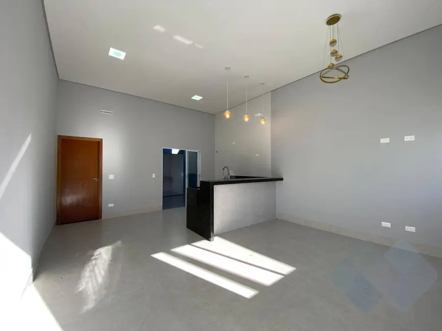 Foto 2 de Casa com 2 quartos à venda, 125m2 em Residencial Ouro Verde, Botucatu - SP