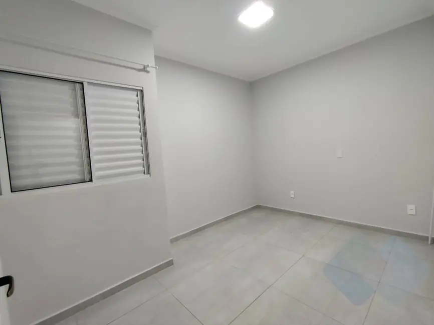 Foto 4 de Casa com 2 quartos à venda, 125m2 em Jardim Ypê, Botucatu - SP