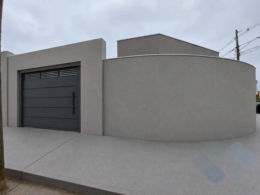 Foto 1 de Casa com 2 quartos à venda, 132m2 em Lívia, Botucatu - SP