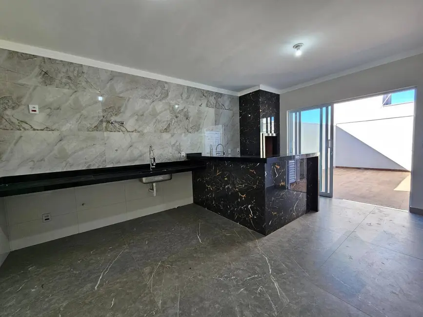 Foto 7 de Casa com 3 quartos à venda, 250m2 em Residencial Ouro Verde, Botucatu - SP