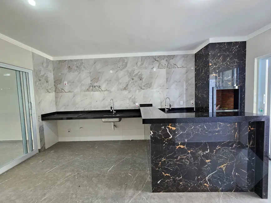 Foto 5 de Casa com 3 quartos à venda, 250m2 em Residencial Ouro Verde, Botucatu - SP