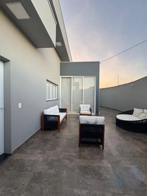 Foto 5 de Casa com 3 quartos à venda em Botucatu - SP