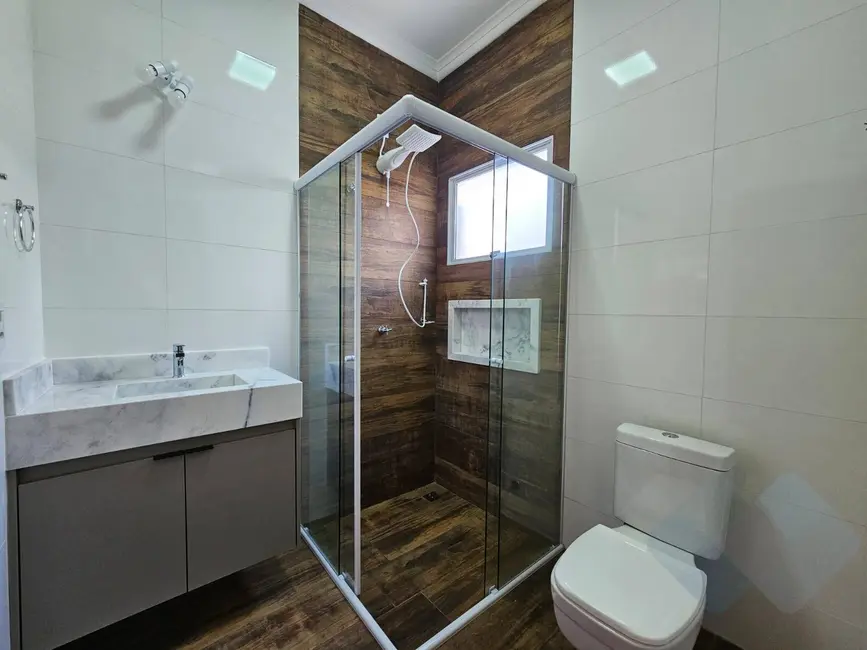 Foto 9 de Casa com 2 quartos à venda, 153m2 em Lívia, Botucatu - SP